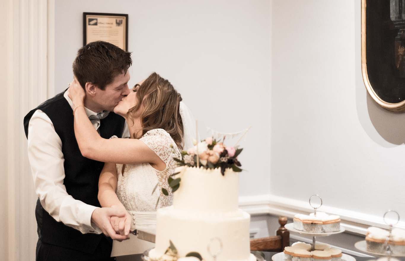 Wedding Cake Cut and Kiss